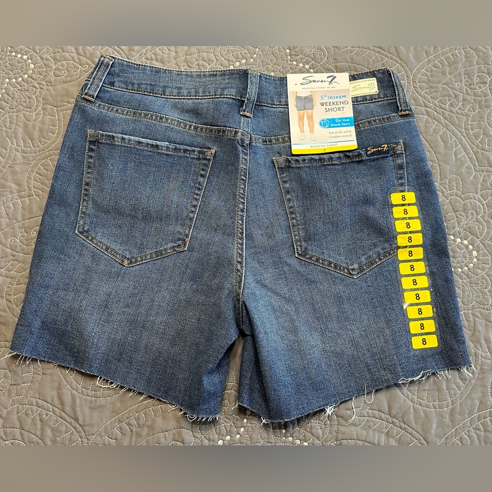 Seven7 Women’s Blue Denim Cut Hem Weekend Short NWT Size 8